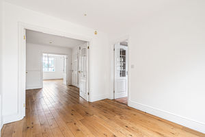 Dining room- click for photo gallery